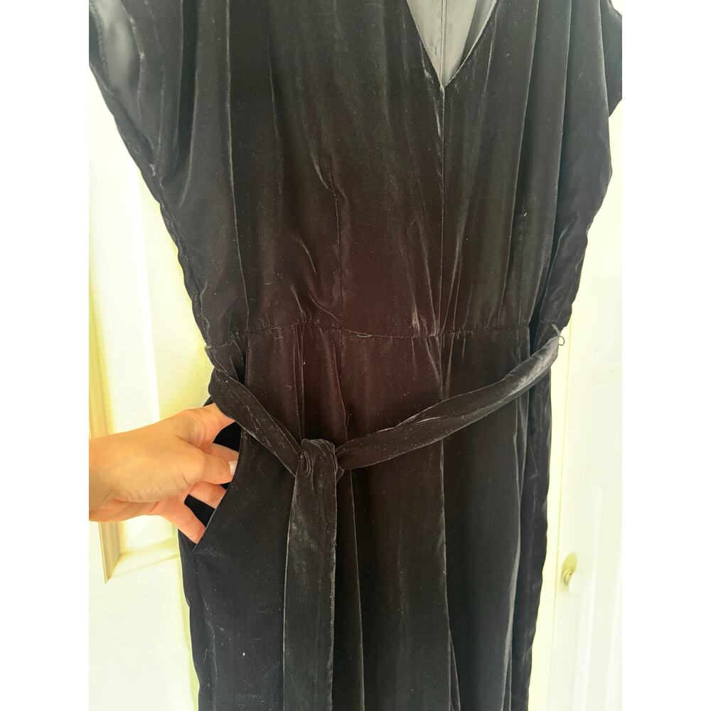 GAP Black Velvet Jumpsuit Women’s Size 16 V Neck Tie Waist Wide Leg Evening - Picture 5 of 12